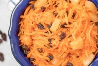 Zesty Carrot and Raisin Salad with Honey-Lemon Dressing