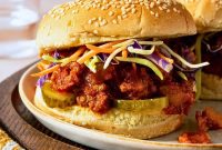 Lean Ground Beef Sloppy Joes with Tangy Tomato Sauce