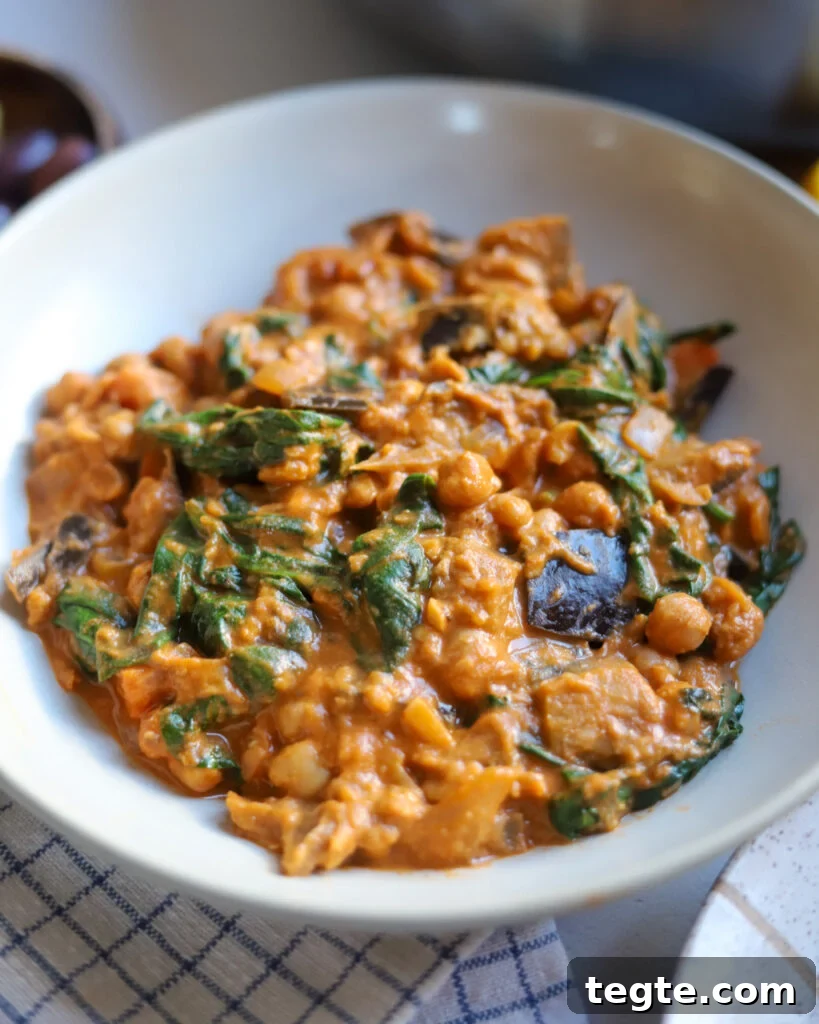 26 Cozy Vegan Dinners to Warm Your Winter Nights 12 Chickpea and Tahini Stew