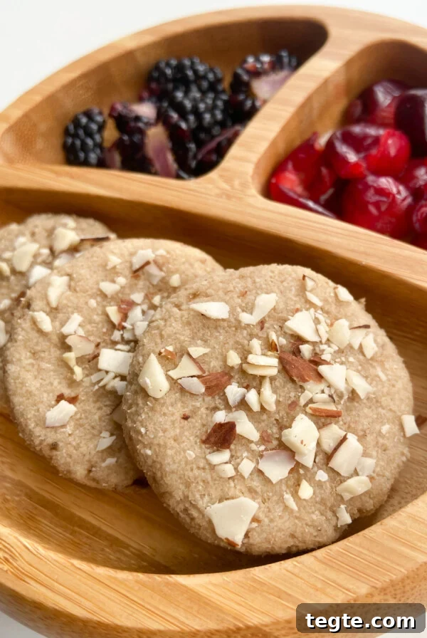 Chewy Maple Oatmeal Cookies with Warm Spices 8 Almond cookies served with blackberries and cherries
