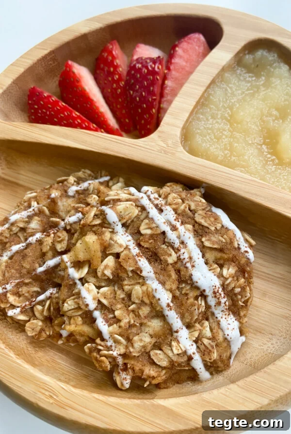 Chewy Maple Oatmeal Cookies with Warm Spices 9 Cinnamon apple oatmeal cookies served with strawberries and applesauce