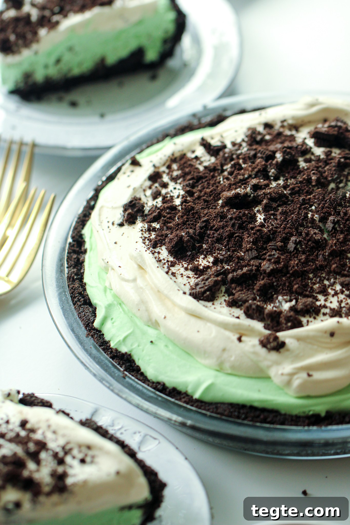 Gluten-Free, Dairy-Free Grasshopper Pie Recipe for Mint Lovers 3 No-Bake Gluten-free Dairy-free Grasshopper Pie = An EASY dessert that looks beautiful without a lot of work. Quick prep and is gluten-free, dairy-free, nut-free, egg-free, plant-based, and vegan. Make ahead for your next party, BBQ, potluck, or holiday.