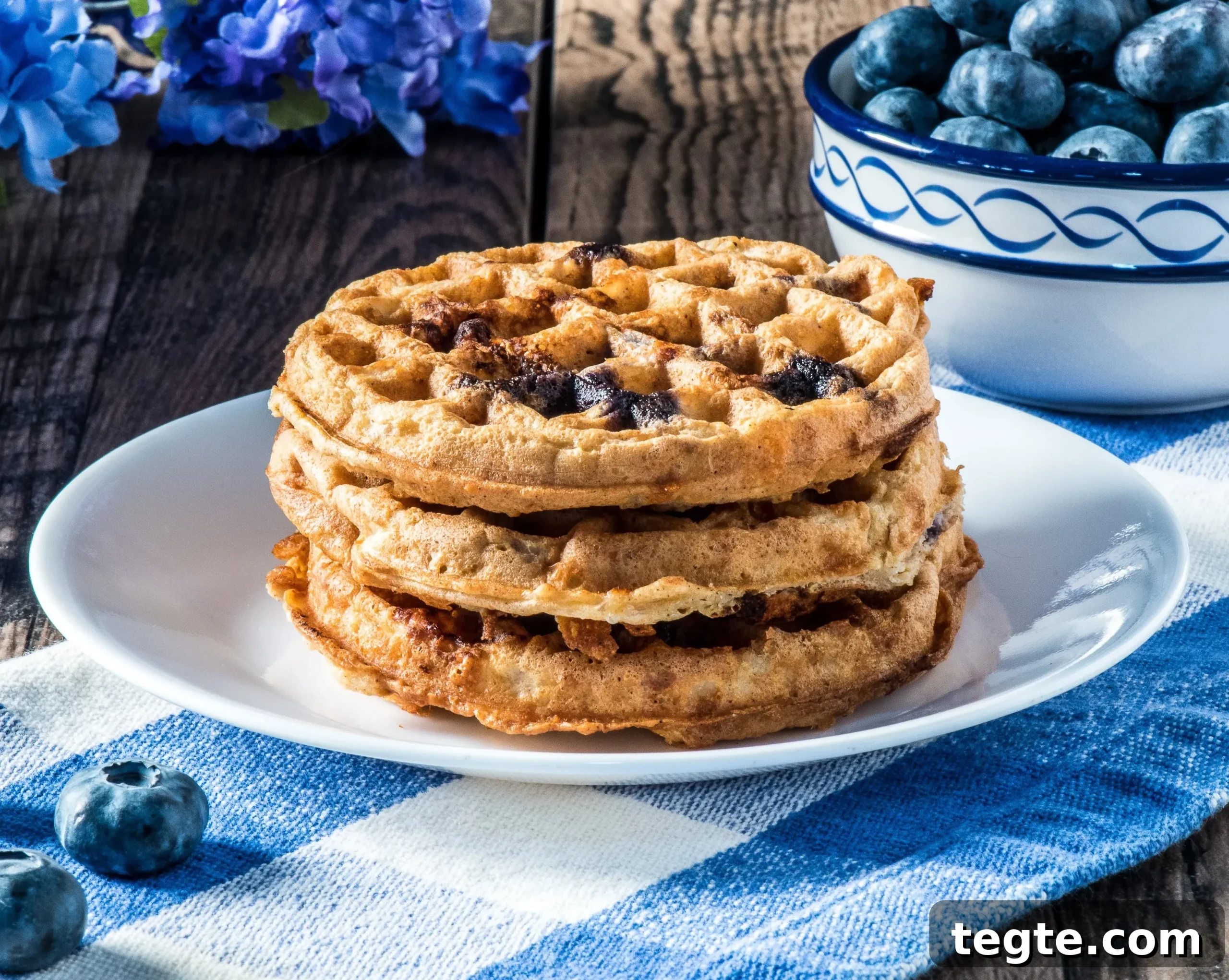 Blueberry Chaffle Dessert Recipe: Low-Carb Sweet Treat 9 img 17160 11 scaled