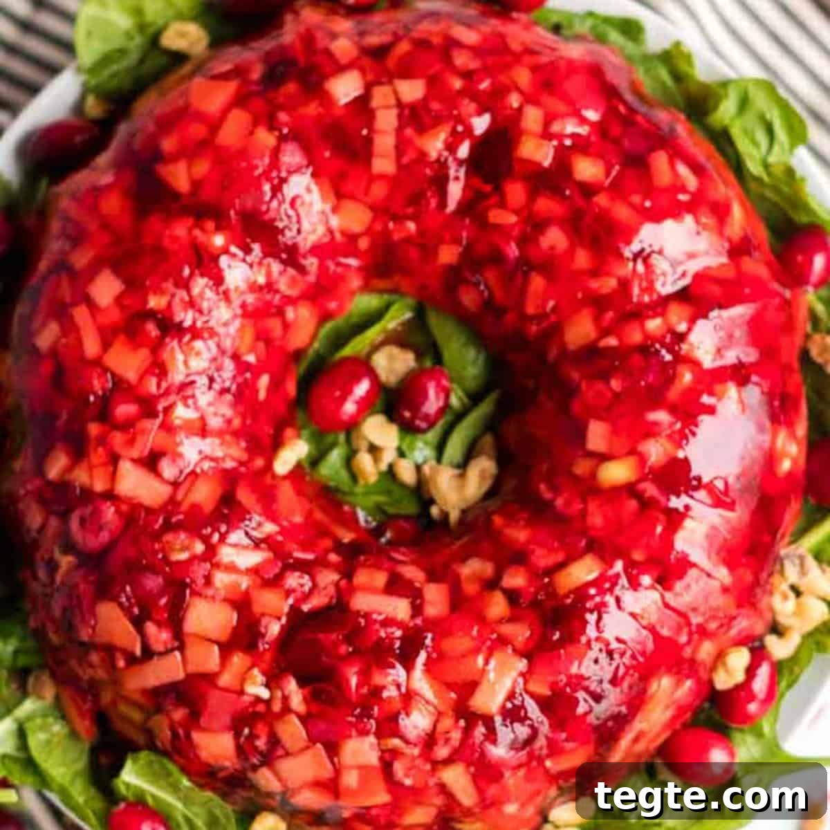 31 Classic Vintage Jell-O Dessert Recipes to Try Now 7 cranberry salad