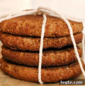 Paleo Snickerdoodles - these gluten free cookies have 6 simple ingredients. Crispy on the outside and chewy on the inside. #paleo #cookies