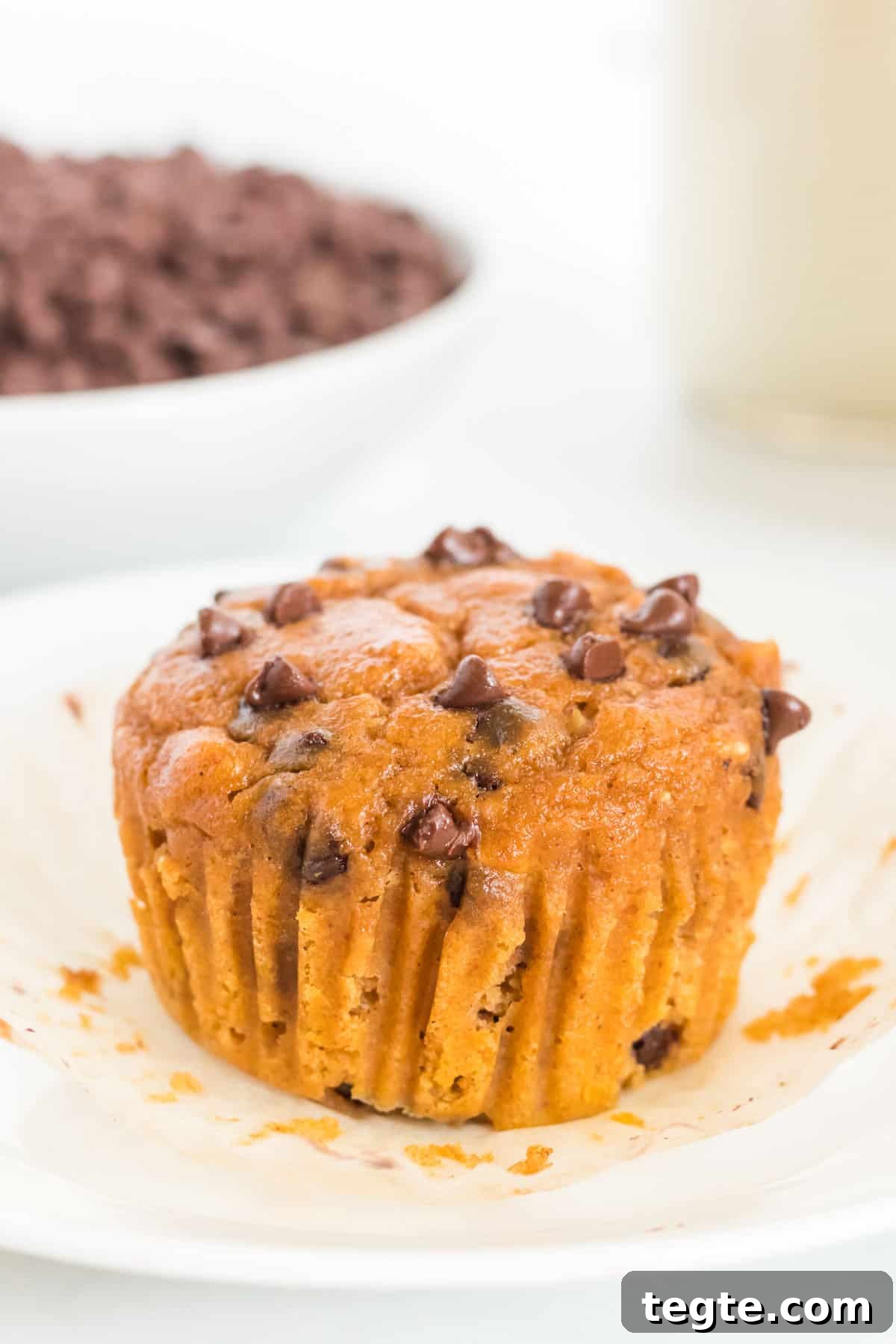 Pumpkin Chocolate Chip Muffins That Stay Moist and Flavorful 15 pumpkin muffin outside of the liner