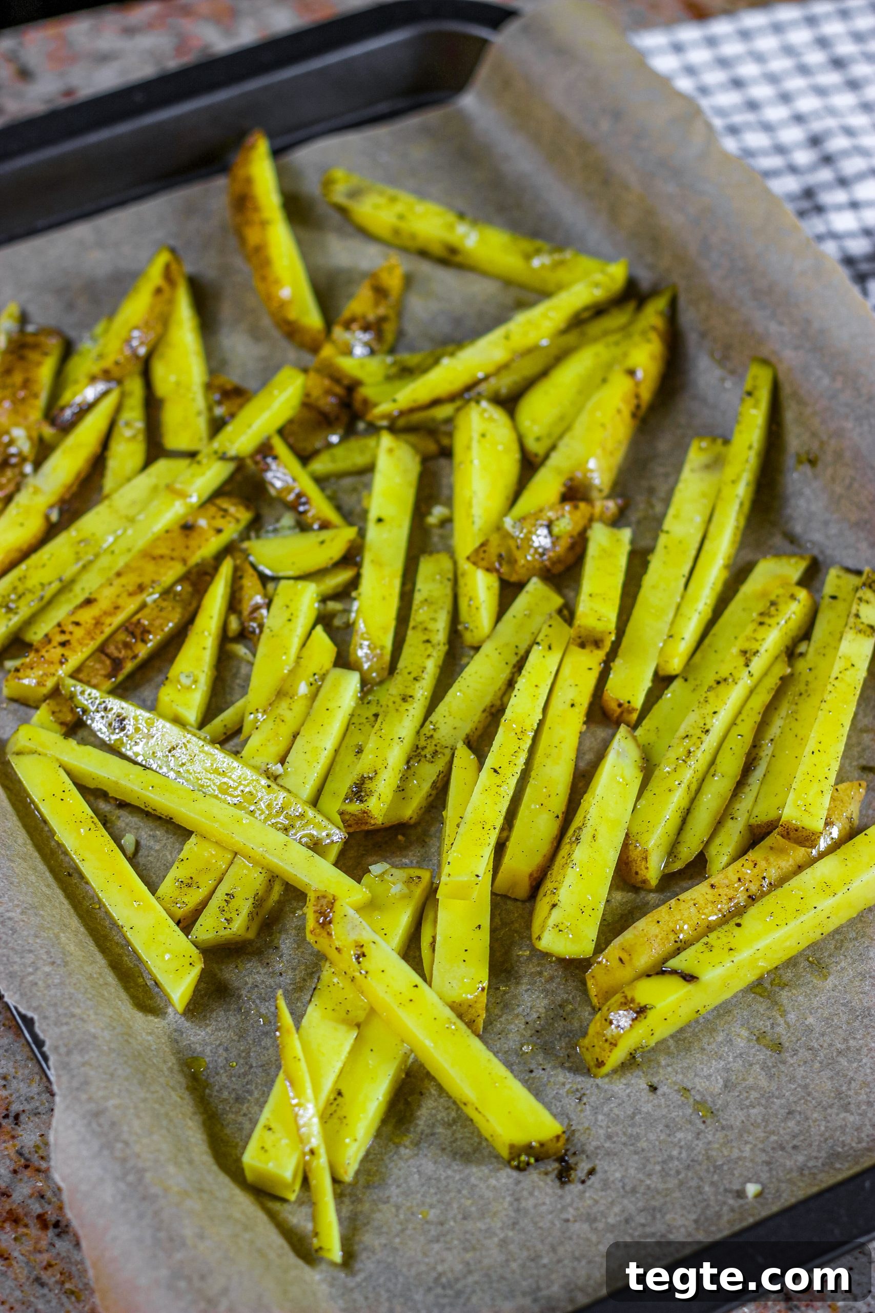 Crispy Garlic Parmesan Baked Fries 10 img 4366 9