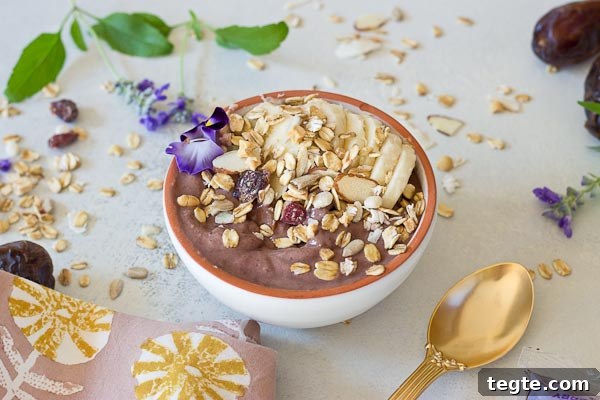 Banana and Peanut Butter Breakfast Ideas for Quick Morning Meals 5 Preparing banana peanut butter bowl