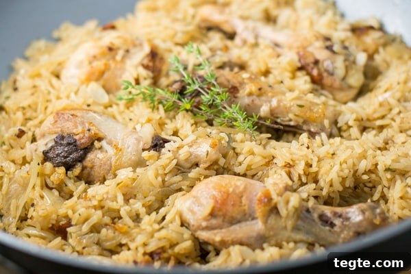 Skillet Thyme Chicken and Fluffy Rice 3 Thyme Chicken with Rice