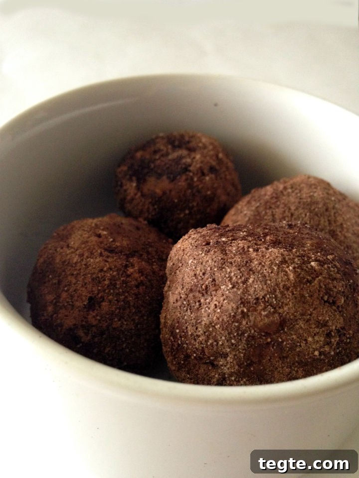 No-bake, and only 4 ingredients makes these vegan mocha protein bites the perfect pick-me-up snack. #glutenfree