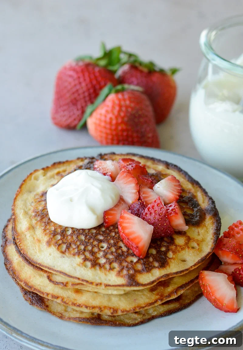 Low-Carb Keto Strawberry Pancakes – Gluten-Free Recipe 5 These Strawberry Pancakes are topped with a sweet vanilla cream cheese glaze! These low carb almond flour pancakes are the perfect keto breakfast!