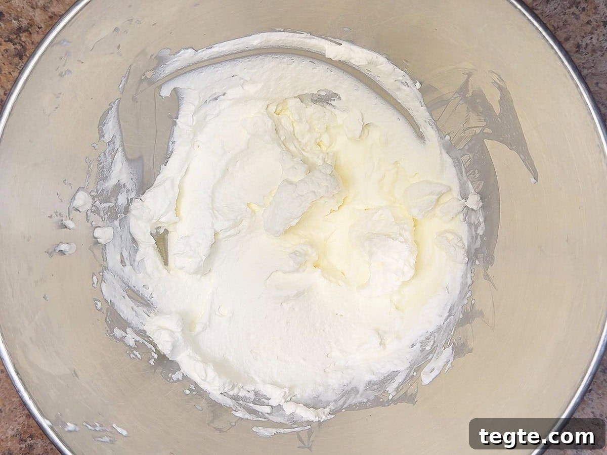 Classic Grasshopper Pie Recipe: Mint Chocolate Cream Pie 6 Whipped cream in a large mixing bowl.