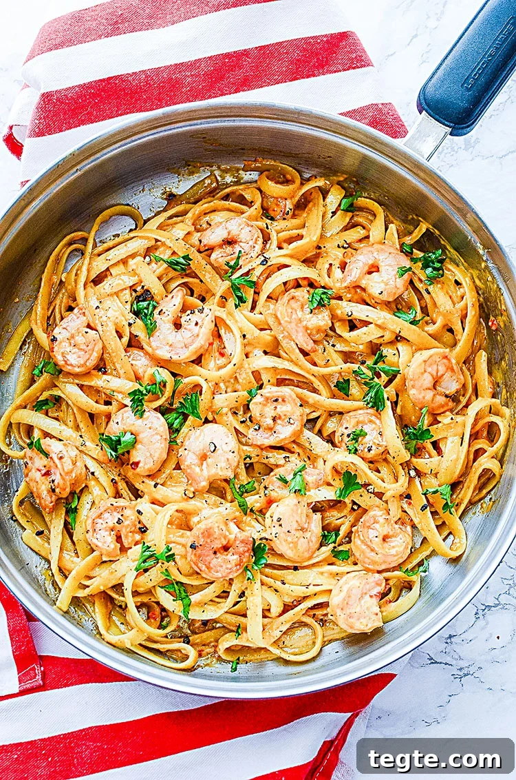 Bang Bang Shrimp Pasta Recipe – Creamy Spicy Shrimp Linguine 3 Bang Bang Shrimp Pasta in skillet